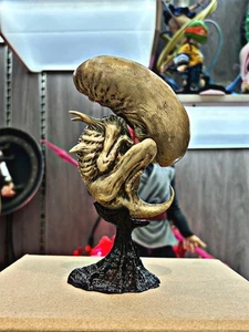 YD STUDIO Alien Baby Larva Limited Ver. GK Model Collectible Sculpture New - Picture 1 of 12