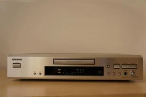 ONKYO DX-7333 - Hi-Fi CD-Player ( Bj.2001 - 2007 ) silber - Bild 1 von 9