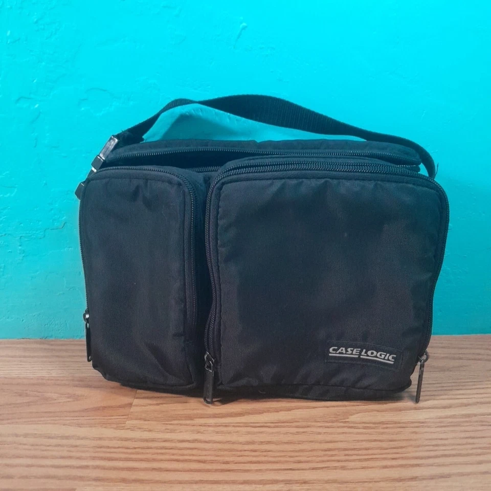 Case Padded CD Video Game Case Holder Media Storage Zip 3 Compart   - Image 1 of 4