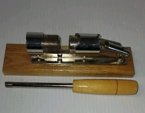 Duke’s Easy Pecan Nut Cracker Model 0100 Wood Base Heavy Duty Nutcracker Vintage - Picture 1 of 10