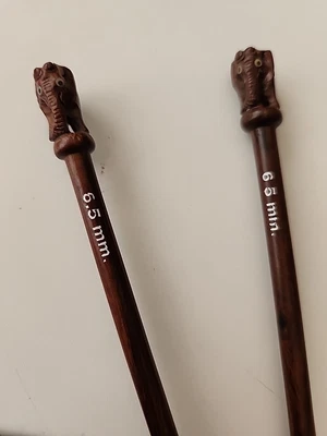 Set of 2 Knitting Needles - 11" Elephant Top -  Straight - Size 6.5mm With Pouch - Image 1 of 4
