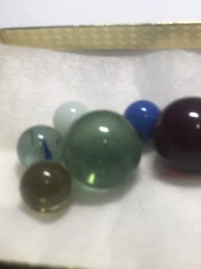 Vintage marbles lot Of 7 assorted Sizes. ￼ (Including A Red One￼) - Picture 1 of 6