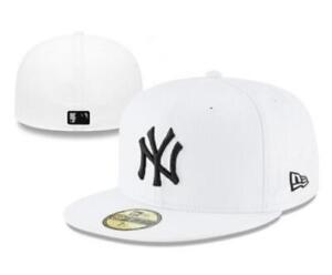 New Era New York Yankees MLB Basic 59Fifty Fitted Cap Hat.