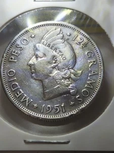 1951 Dominican Republic Silver 1/2 Peso Silver (.900) Circulated High Grade Y232 - Picture 1 of 2