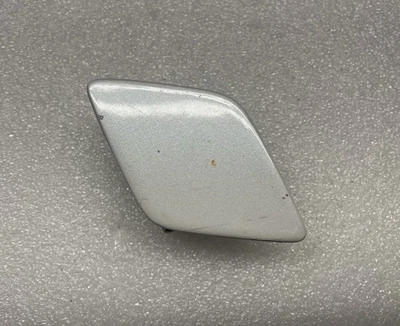 Cadillac SRX 2010-2015 Faro delantero derecho lavadora boquilla pulverizadora tapa tapa tapa Foto 1 de 4