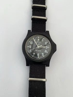 Orologio CWC G10 Royal Navy emesso per la guerra del Golfo 1990 - Immagine 1 di 4