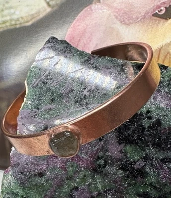 Handarbeit aus Tschechien: Moldavit Tektit Kupfer Armreif Schmuck - Bild 1 von 3