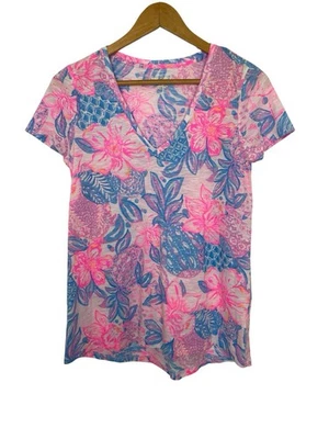 Lilly Pulitzer Womens Etta V Neck Top Pink Isle Snappy Turtle Size XS NWT - Image 1 of 4