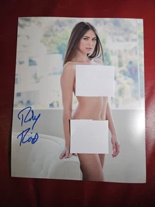 Foto firmada por Riley Reid de 8x10 estrella adulta autografiada  - Imagen 1 de 2