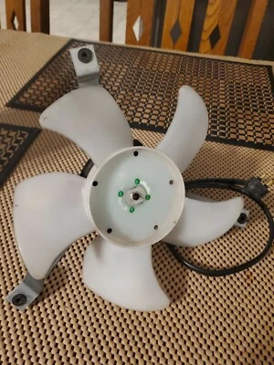 E258064 - Image 1 of 2