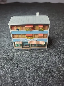 VOLLMER N Scale 7722 70s Fashion Store Haus Der Mode Fully Assembled - Picture 1 of 11