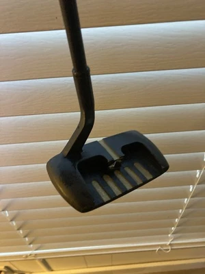 Alien Sport Tutch Mallet Putter Right Handed Pat Simmons Design 35.5" - Image 1 of 4