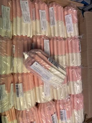 2000 Cupcake Cases Grease Proof Card Quality Muffin Case Pink White 20 x 100 pk - Image 1 of 4