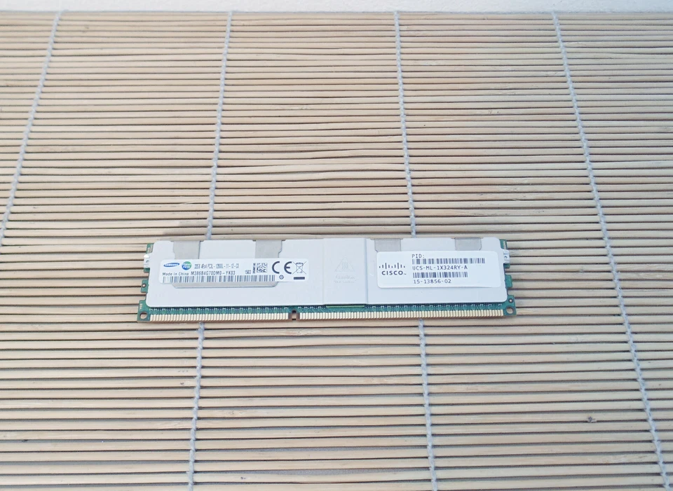 Cisco UCS-ML-1X324RY-A 32GB DDR3-1600Mhz PC3-12800 quad rank x4 1.35v - Bild 1 von 1