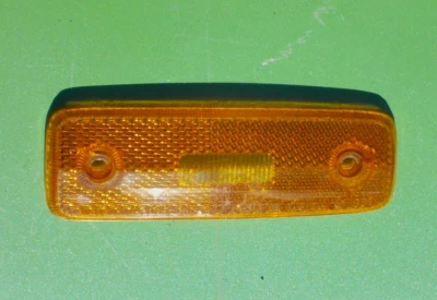 丰田 PICKUP 81-83 右侧标记镜头停车灯 81730 - 19306 原始设备制造商 CELICA — 第 1/4 张图片