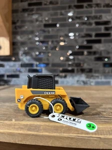 1/64 ERTL John Deere M8 JD Skid Steer Loader 35247 New No Box RC2 - Picture 1 of 9
