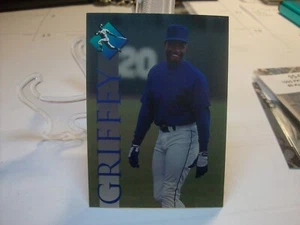 1995 PKK Products Ken Griffey Jr. #6 - Ken Griffey Jr. - Seattle Mariners 95-034 - Picture 1 of 2