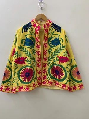 Chaqueta de algodón indio Suzani bordada a mano ropa exterior boho de temporada Foto 1 de 4