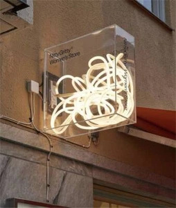 Double-sided transparent light box, outdoor signage, acrylic signage - Picture 1 of 5