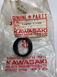 Nuevo De lote antiguo Kawasaki amortiguador de faros goma 23066-002 h2 Mach IV 750 - Imagen 1 de 1