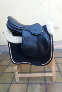 Toller Amerigo Vega Jump Special Springsattel Bj. 2019, 18 Zoll, schwarz - Bild 1 von 17