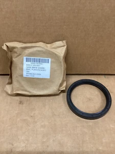 Seal plain geared hub assmy.(output)/HMMWV 5330-01-203-6561 - Picture 1 of 3