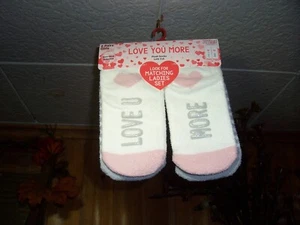 GIRLS LOVE U MORE NON SKID SOCKS 2 PAIRS PINK GRAY LOW CUT SHOE SIZE 10-4 NEW - Picture 1 of 2