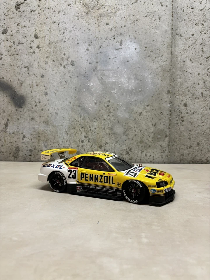AutoArt 1/18 Scale - 2001 Nissan Skyline R34 JGTC - #23 Pennzoil Nismo GT-R - Image 1 of 4
