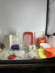 Misl Tapperware Items Lids, Cracker Holder Salt And Pepper And Lids Of All Sizes - Picture 1 of 10