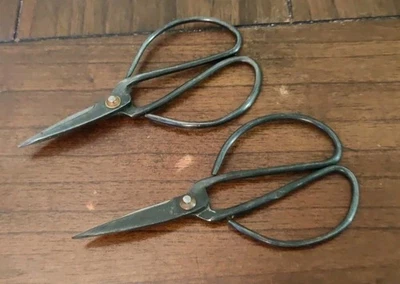 Lot Of 2 6" Scissors TWO PAIR Sew Crafts Snips GardenBonsai Left Or Right Handed - Image 1 of 3