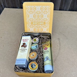 Burt's Bees BUNDLE 6 PCS-Hand Cream, Lip Balm And Foot Cream New In Tin. - Picture 1 of 9