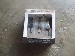 LAS TORRES DE LUZ 11 DE SEPTIEMBRE DE 2001 LLAMA - Imagen 1 de 3
