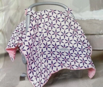 CARSEAT TOLDO por CANOPY COUTURE “Kendra” Rosa Geo Floral Talla Única Se Adapta a la mayoría Foto 1 de 4