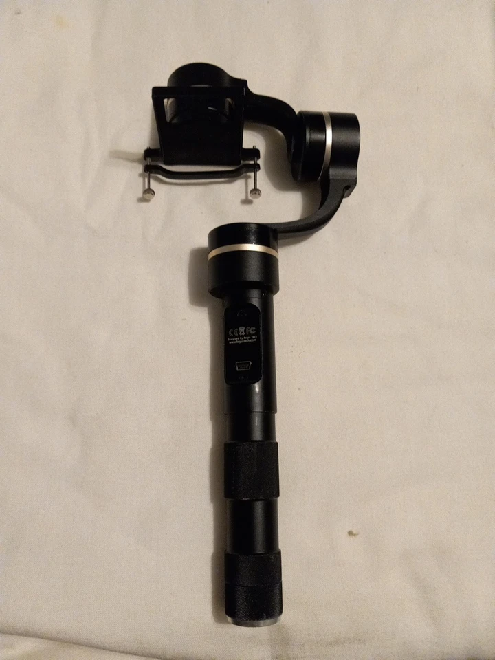 FeiyuTech G6 Plus 3-Axis Stabilized Handheld Gimbal. READ DESCRIPTION  - Image 1 of 4