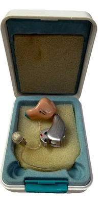 Siemens Signia Pure 13 BT Hearing Aid (Parts/Repair) Siemens 00-0090 Working 3c2 - Image 1 of 4