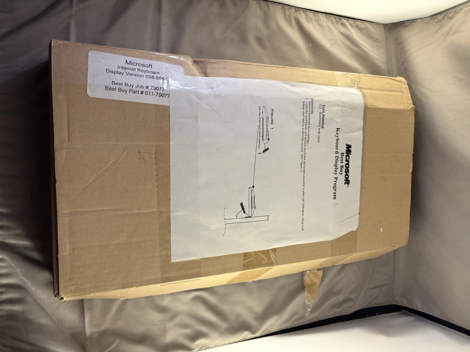 Microsoft Internet Keyboard Pro Wired 2 USB Ports NEW Vintage WIN9X PS/2 T9-WH - Image 1 of 4