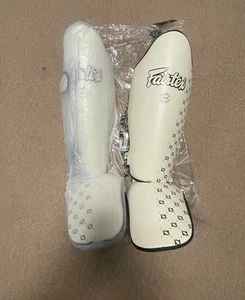 Fairtex SP5 Shin Guards Muay Thai Boxing MMA Kickboxing Shin Pads - Picture 1 of 4