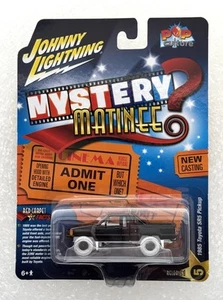 JOHNNY LIGHTNING CHASE 1985 TOYOTA SR5 PICKUP WHITE LIGHTNING W/CHASE CARD - Picture 1 of 5