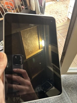 Acer Iconia B1-710 16GB, Wi-Fi 3G (Unlocked), 7in - Red, Acer Tablet 16 GB - Image 1 of 4