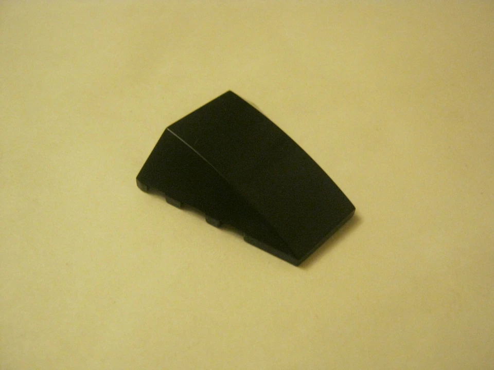 Lego (1) Black 4x4 Tripple Slopped Hood Roof, 47753 (028-153) - Image 1 of 1