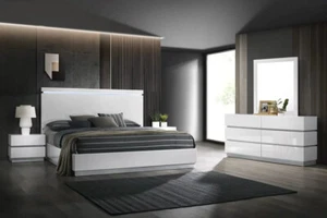 Modern Italian 4PC Gloss White LED Queen King Bedroom Set Minimalist Furniture - Picture 1 of 3