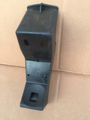 Soporte de luz antiniebla OEM 132198 1983-1989 Volvo 740 760 Foto 1 de 4