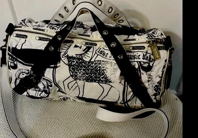 L.A.M.B LESPORTSAC GWEN STEFANI 出品 — 第 1/4 张图片