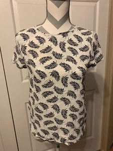 H&M Damen-Blusenshirt schwarz Blätter auf weißem Rücken Knopfverschluss Größe 6 - Bild 1 von 4