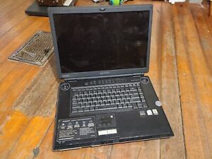 Toshiba Qosmio G35-AV600 17" vintage laptop 1gb ram 160gb HDD