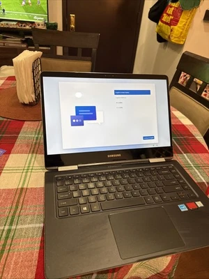 Portátil Samsung 9 Pro 15 pulgadas (256 GB, Intel Core i7 8ª generación, 4,00 GHz, 16 GB)  Foto 1 de 3