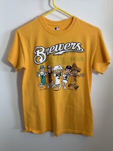 Milwaukee Brewers T-shirt. Famous Racing Sausages size small 100% cotton.￼