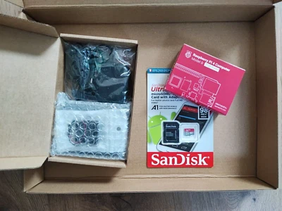 Neu! Raspberry Pi 4B 2GB Starter Set - Raspberry, 32GB SD Karte, Gehäuse, Lüfter - Bild 1 von 2