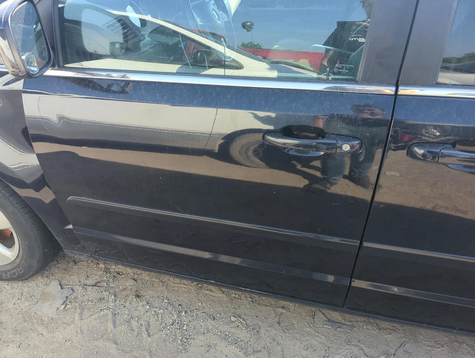 2009-2014 Volkswagen Routan Driver Front Door Oem JBHUC - Изображение 1 из 1