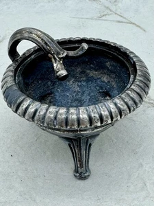 W.B. MFG. CO. 3938 Silverplate OPEN SALT DIP ornato vintage piedi rustici - Foto 1 di 24